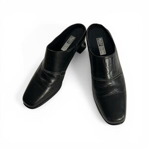 Vintage 90s Munro Black Leather Mules Block Heel Womens shoe perfect fit